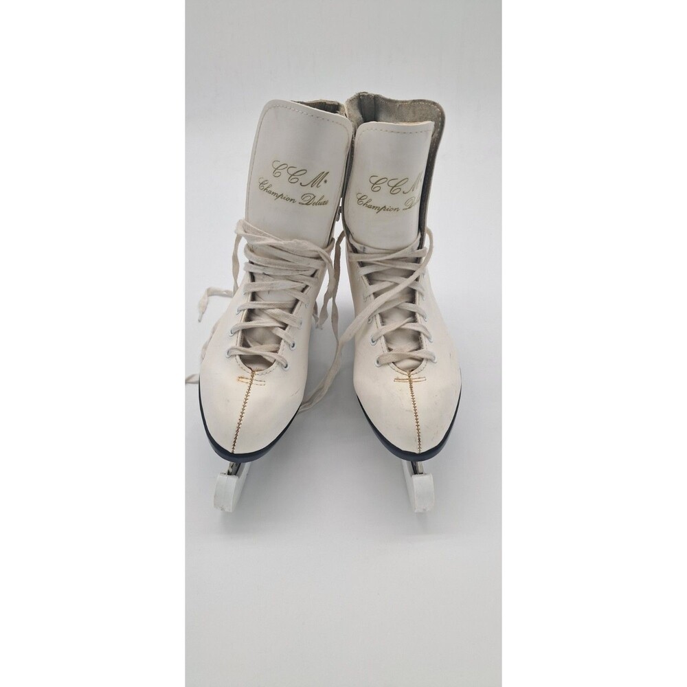CCM Champion Deluxe Skates Ladies Sz 11 Figure Ice Skates